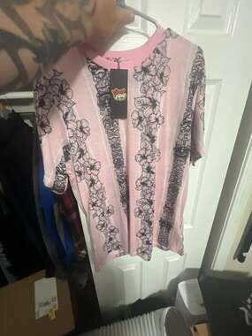 Good Vibes Pink Tiki and Floral Print Short Sleeve T-Shirt